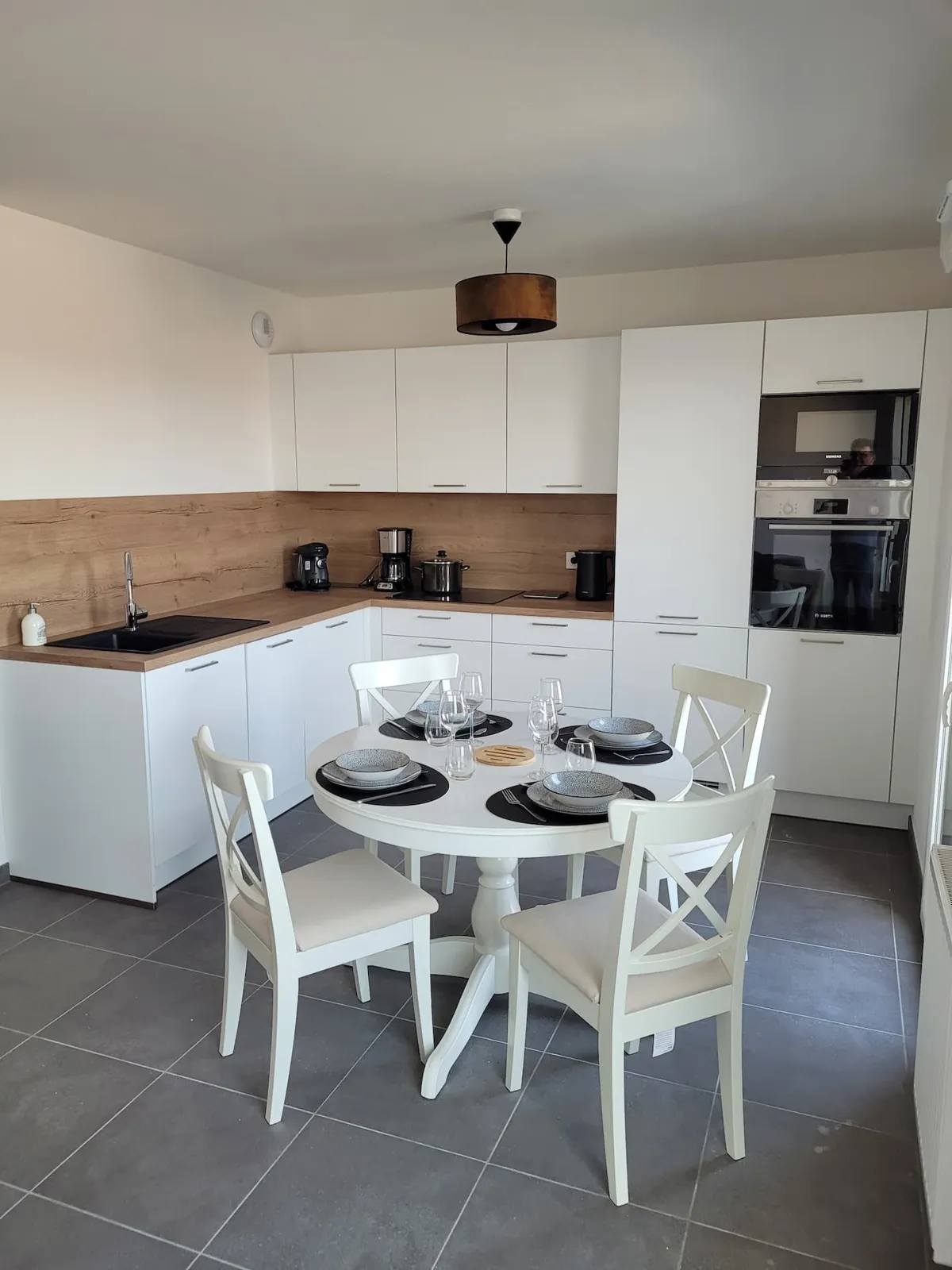 Photo 3 de T2 avec terrasse et parking privé – résidence calme