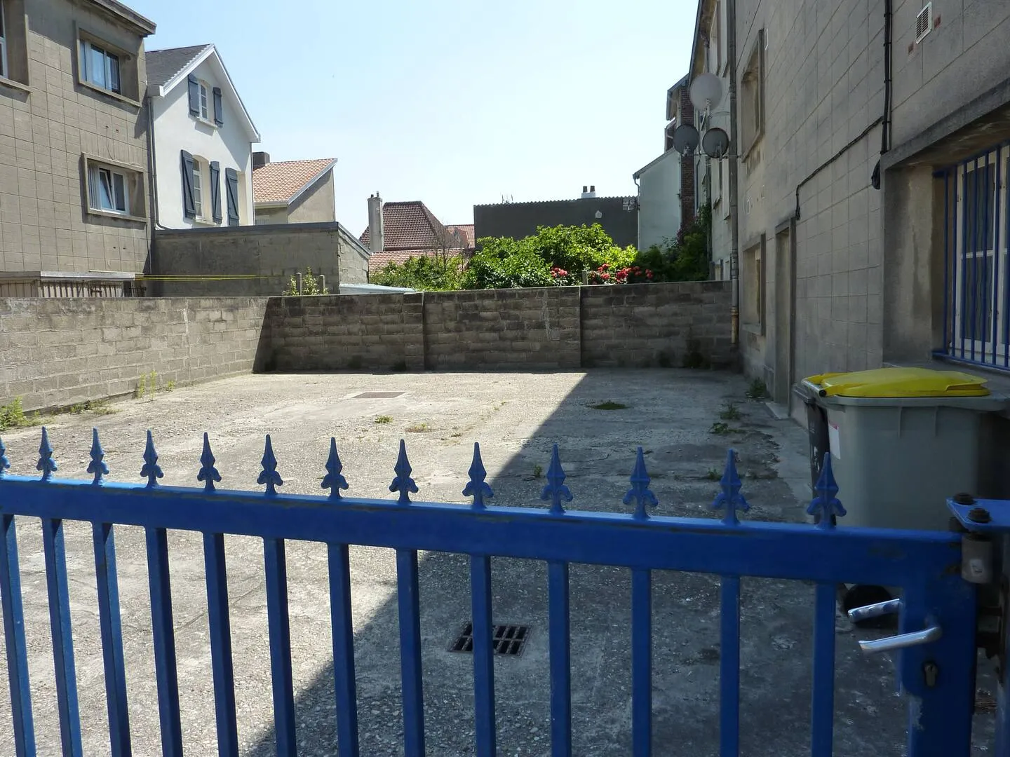 Photo 2 de T2 rénové avec parking privé – plage à 50 m