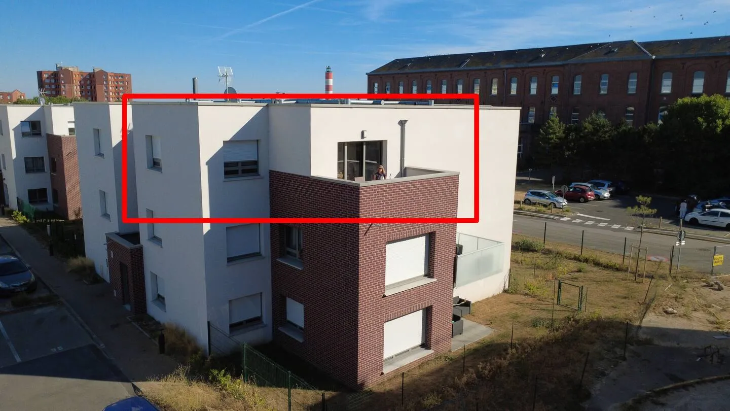 Photo 0 de T3 neuf avec balcon et parking privé – plage à 100 m