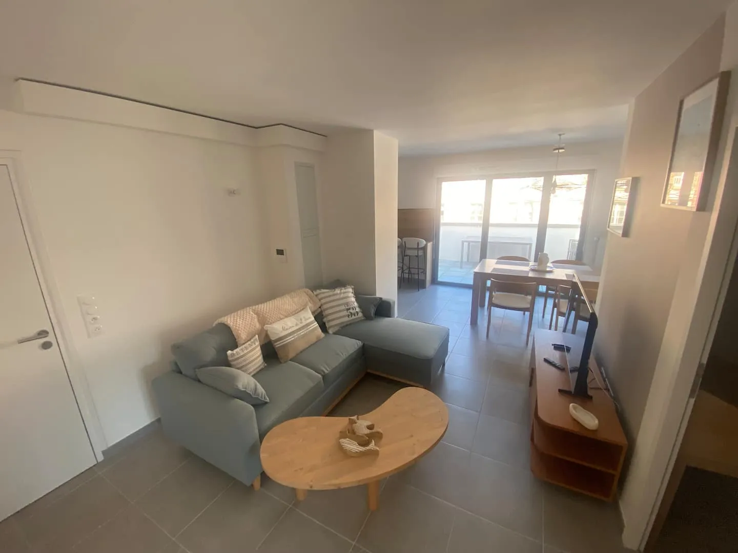 Photo 1 de T3 neuf avec balcon et parking privé – plage à 100 m