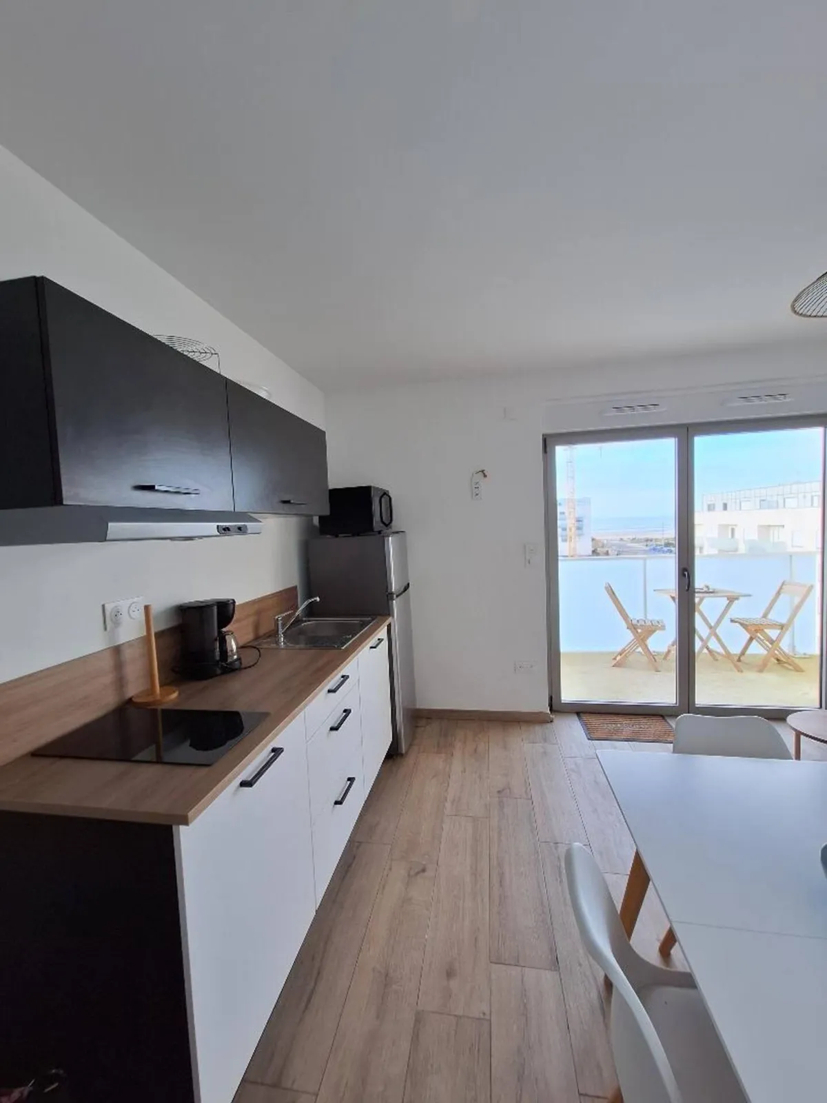 Photo 1 de Studio au 4e étage avec parking – plage à 50 m