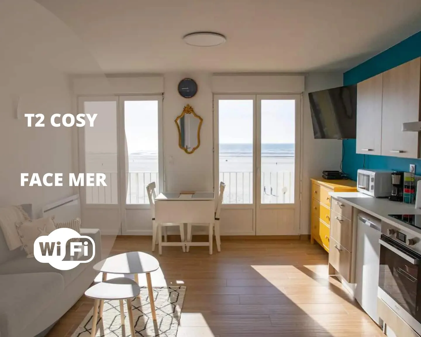 Photo 0 de T2 front de mer pour deux – vue directe sur la plage