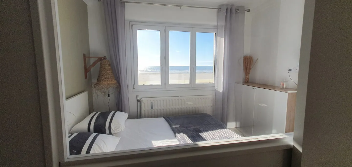 Photo 2 de T2 face mer rénové – Berck-Plage